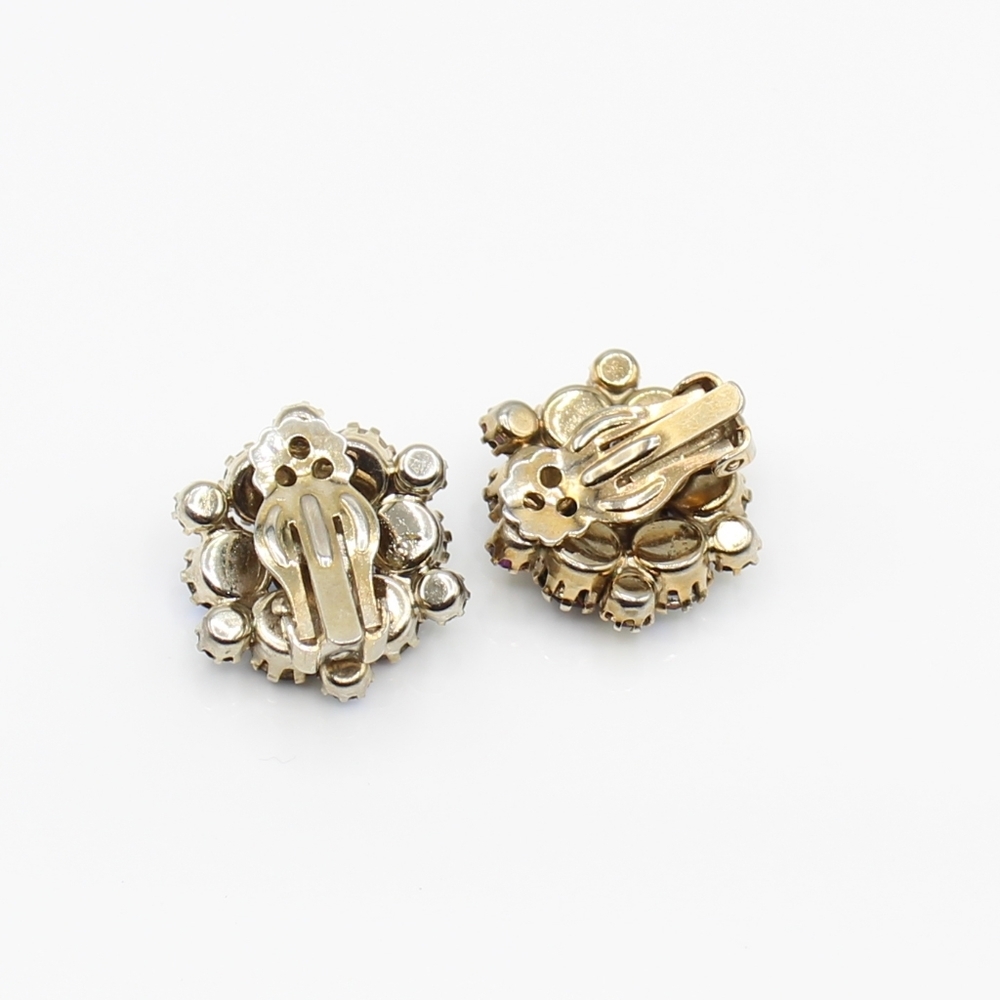 Vintage rhinestone clip earrings - Picture 3 of 7